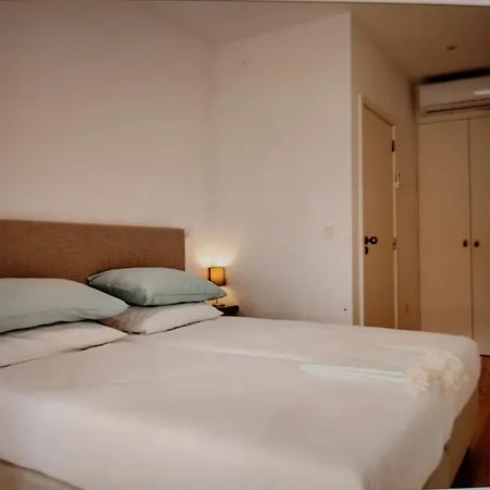 Downtown Rua Flores Apartment Porto